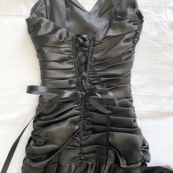 JUNO  BLACK SATIN CINCHED SLEEVELESS EVENING GOWN DRESS - XS - Picture 7 of 8
